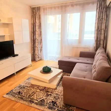 Apartment Stylish New Parking 5e Per Day