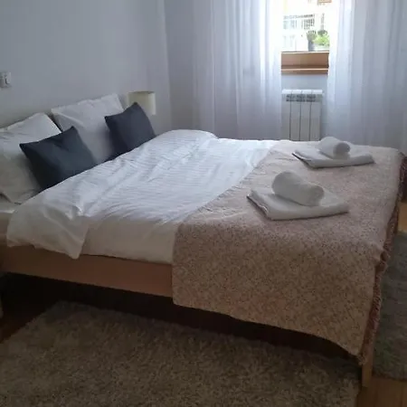 Apartment Stylish New Parking 5e Per Day
